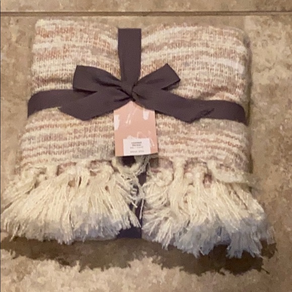 West Elm Other - NWT West Elm coziest throw